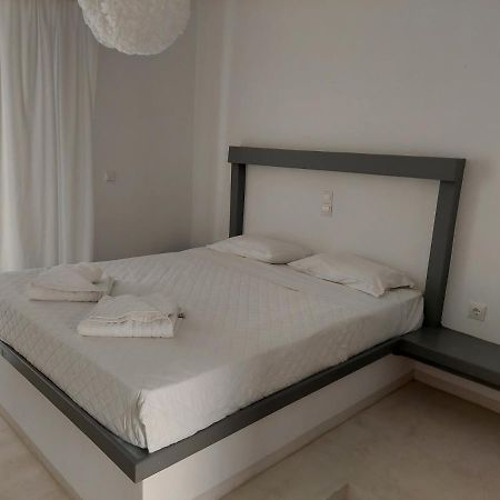 Golden Star Praxitelous Appartement Agia Marina  Buitenkant foto