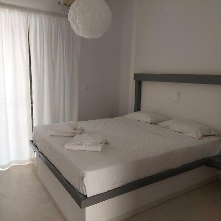 Golden Star Praxitelous Appartement Agia Marina  Buitenkant foto