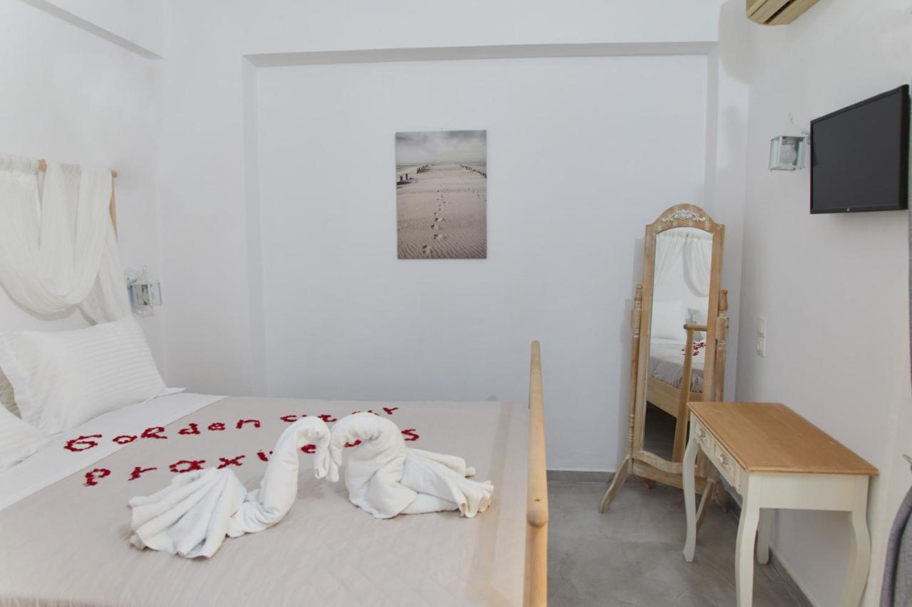 Golden Star Praxitelous Appartement Agia Marina  Buitenkant foto