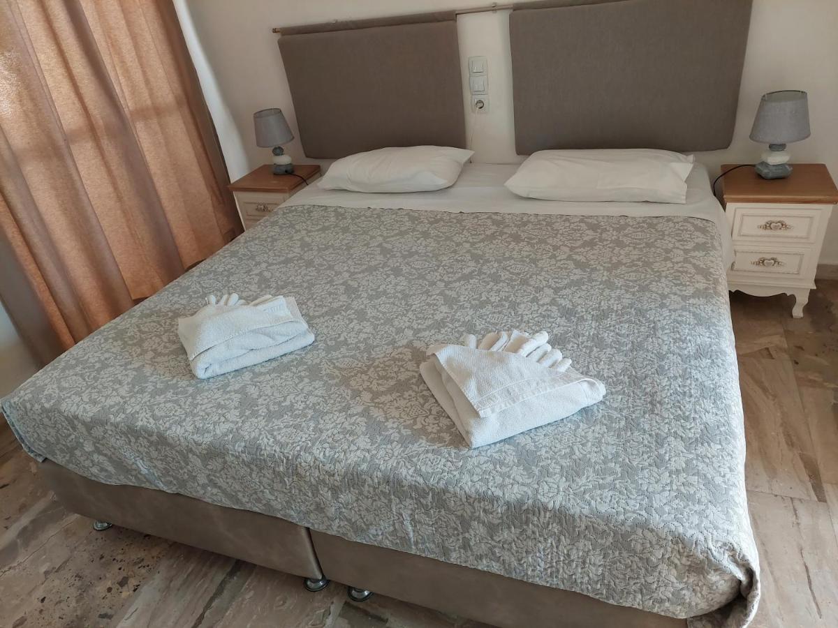 Golden Star Praxitelous Appartement Agia Marina  Buitenkant foto