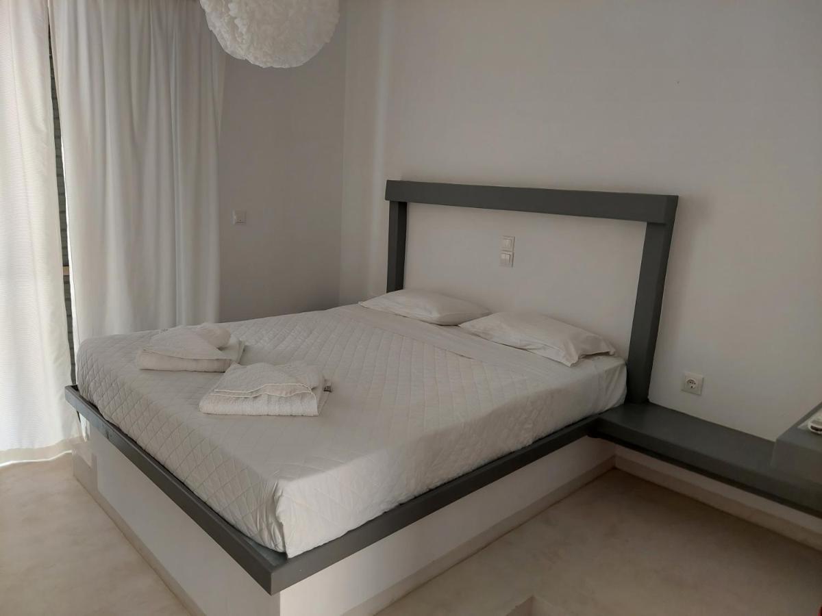 Golden Star Praxitelous Appartement Agia Marina  Buitenkant foto