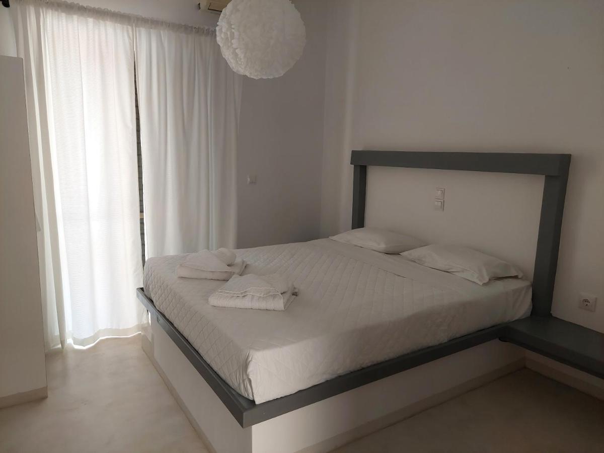 Golden Star Praxitelous Appartement Agia Marina  Buitenkant foto