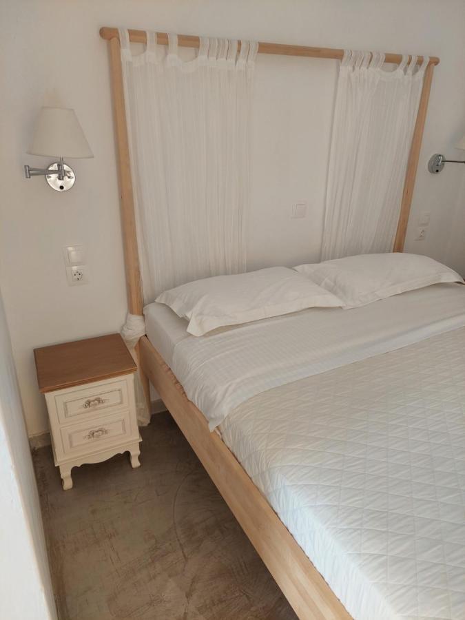 Golden Star Praxitelous Appartement Agia Marina  Buitenkant foto