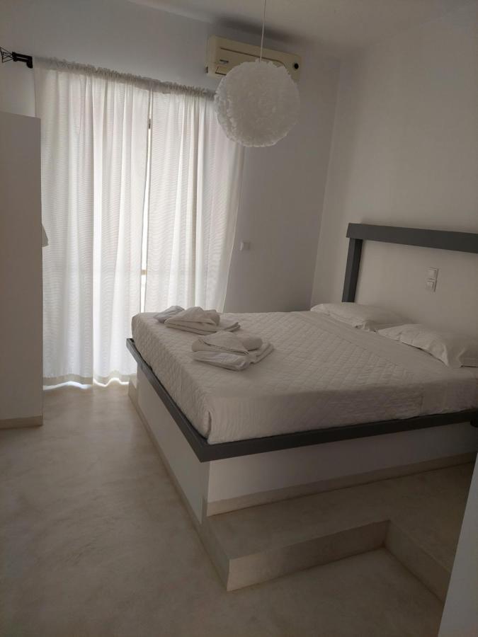 Golden Star Praxitelous Appartement Agia Marina  Buitenkant foto