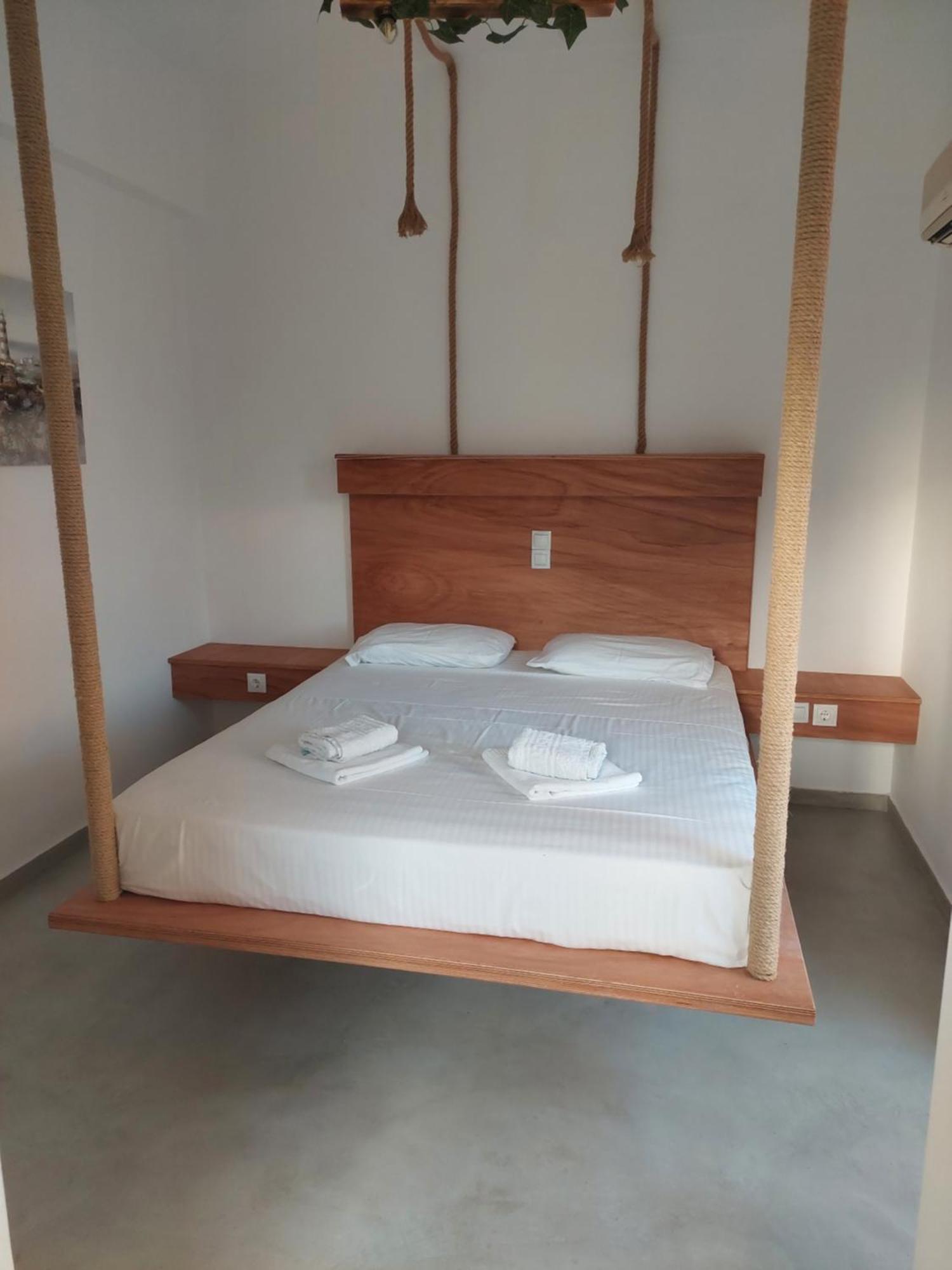 Golden Star Praxitelous Appartement Agia Marina  Buitenkant foto