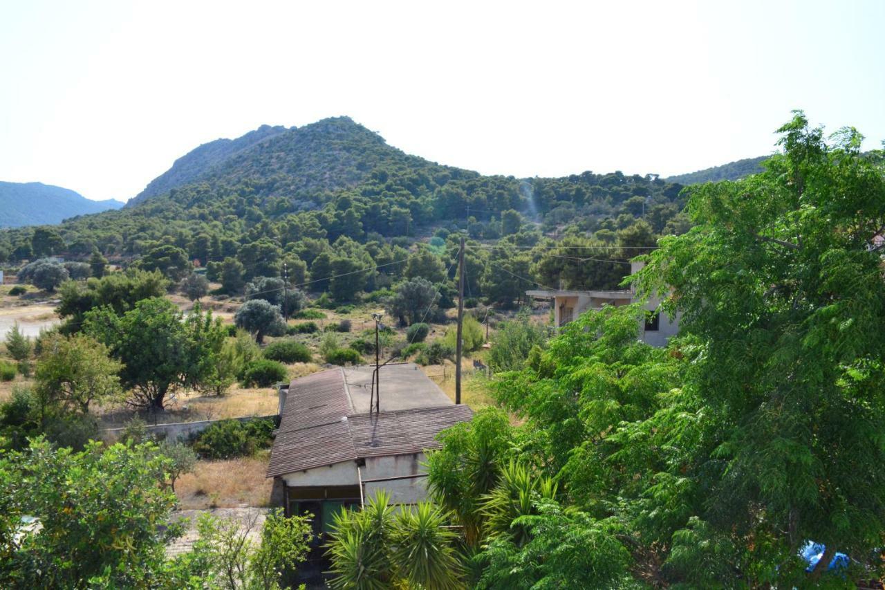 Golden Star Praxitelous Appartement Agia Marina  Buitenkant foto