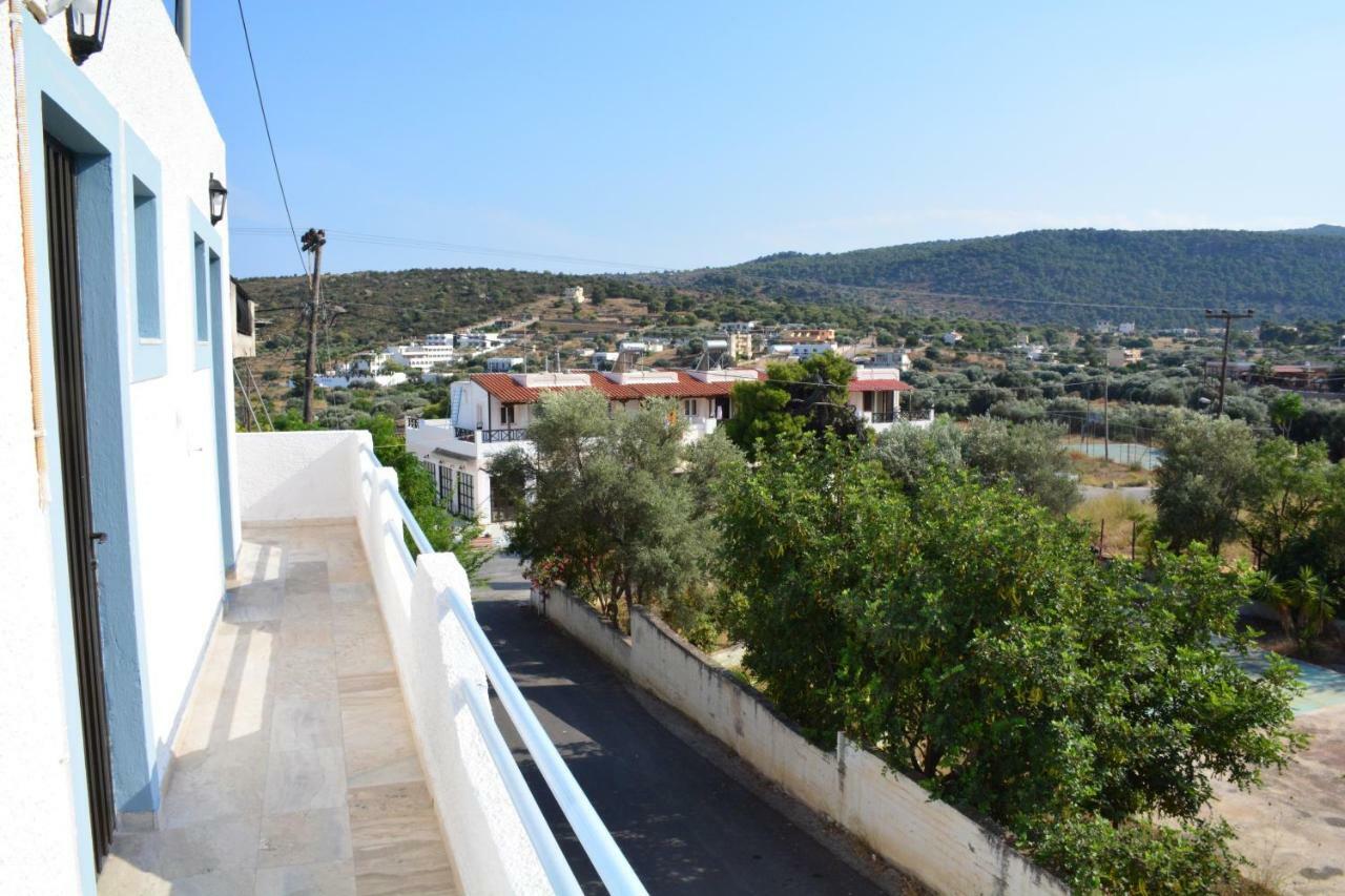 Golden Star Praxitelous Appartement Agia Marina  Buitenkant foto